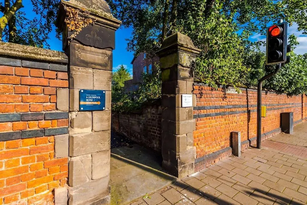 Victorian Gem In Chester Centre Apartment